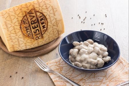 Nhoques de trigo sarraceno com Grana Padano e pimenta
