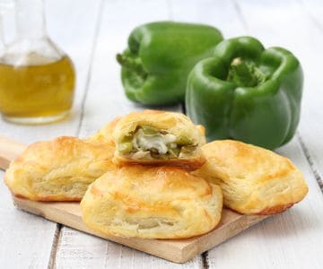 Folhados de pimentão e gorgonzola