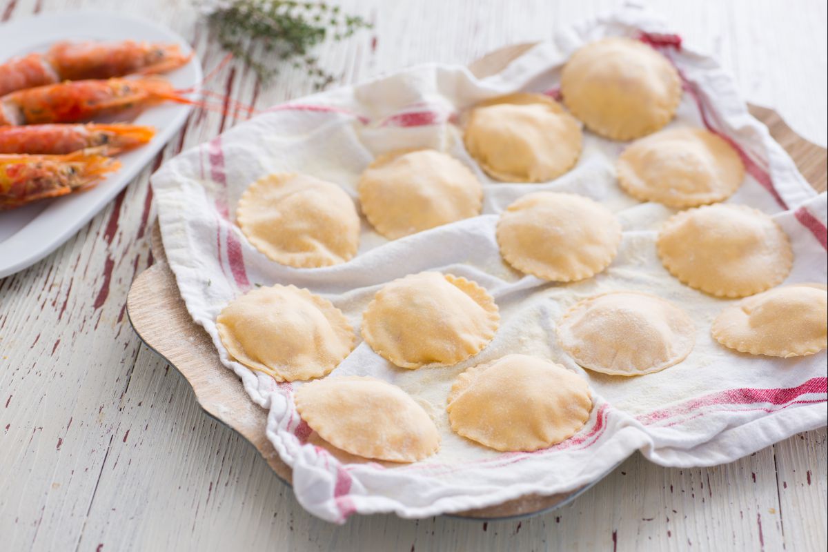 Ravioli de camarão e limão