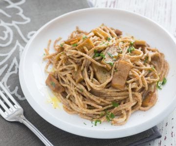 Espaguete integral com falso guanciale