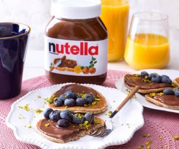 Panquecas sem glúten com mirtilos e Nutella®
