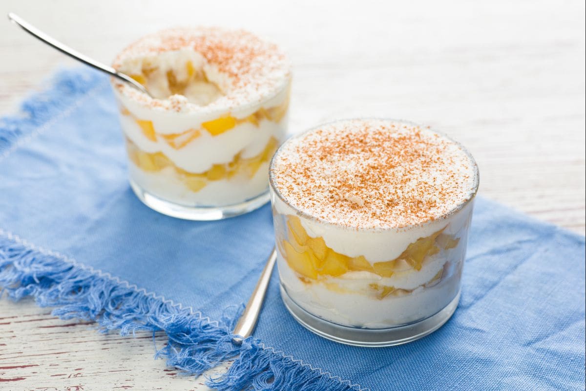 Mousse de ricota com maçãs e canela