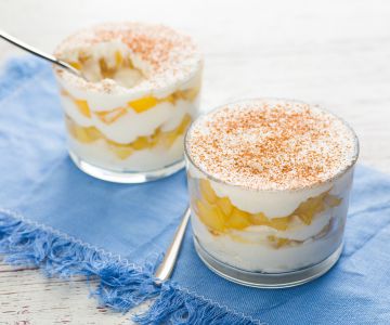 Mousse de ricota com maçãs e canela
