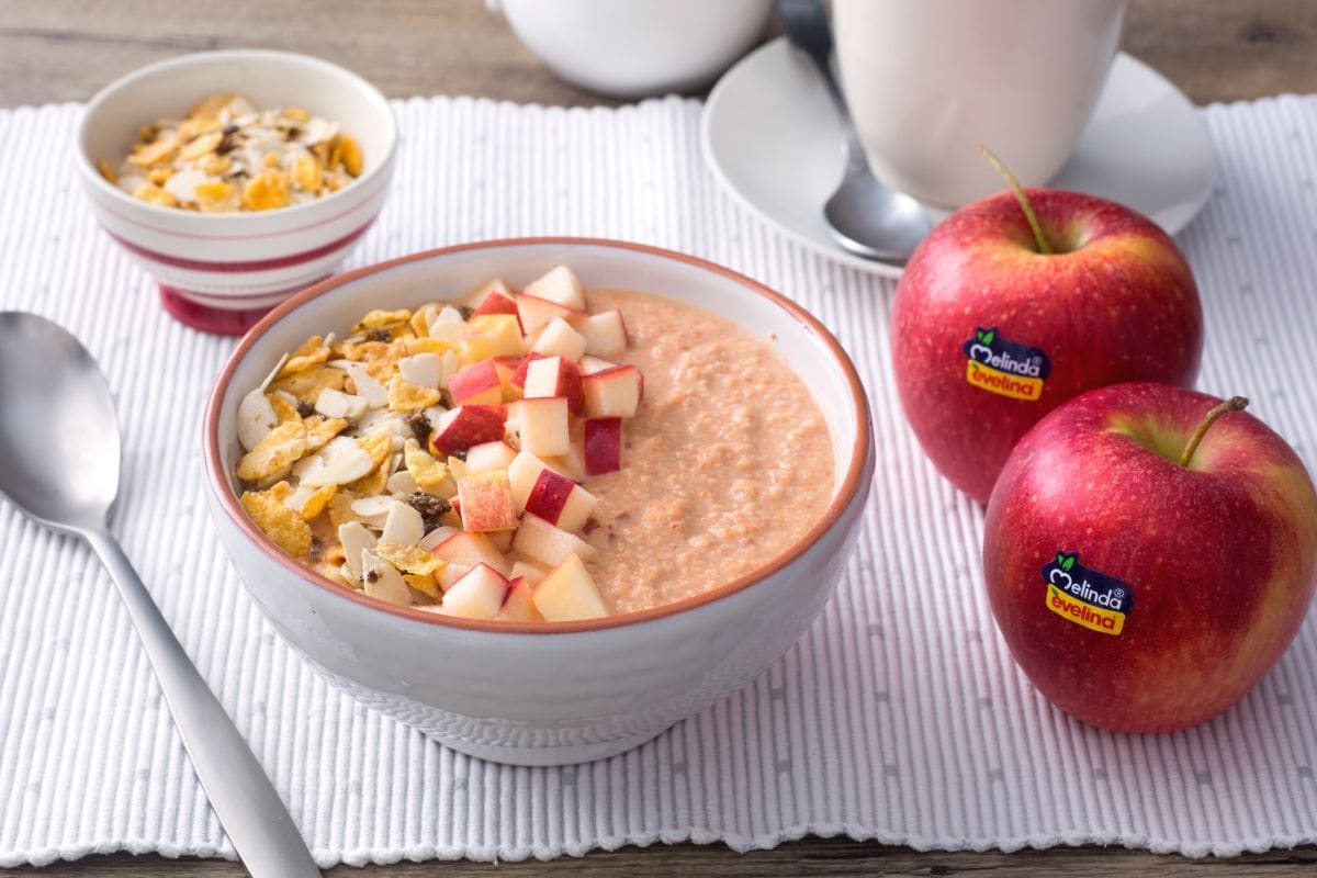 Smoothie de maçãs, cenouras e gengibre