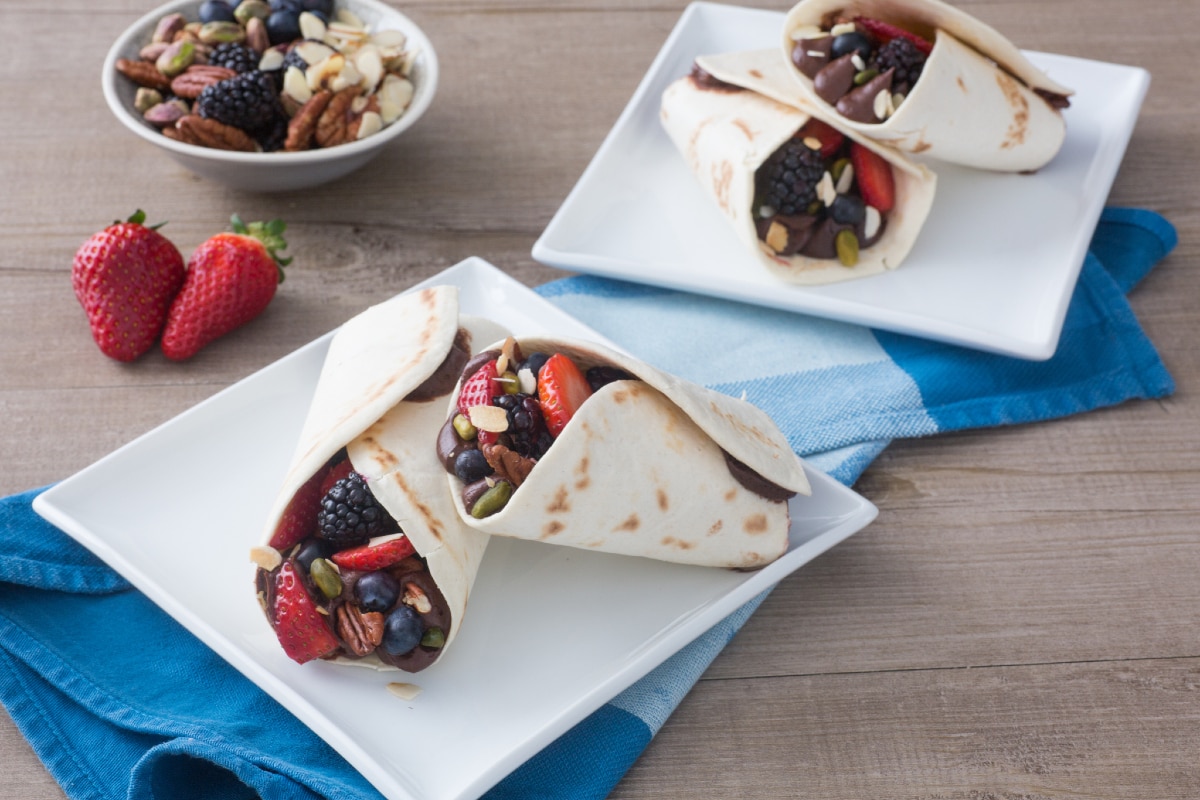 Piadina com creme de chocolate e frutas