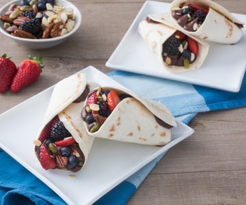 Piadina com creme de chocolate e frutas