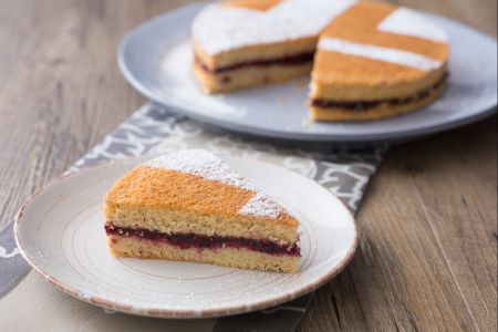 Torta despejada com geleia