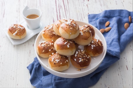 Pães doces de amêndoa
