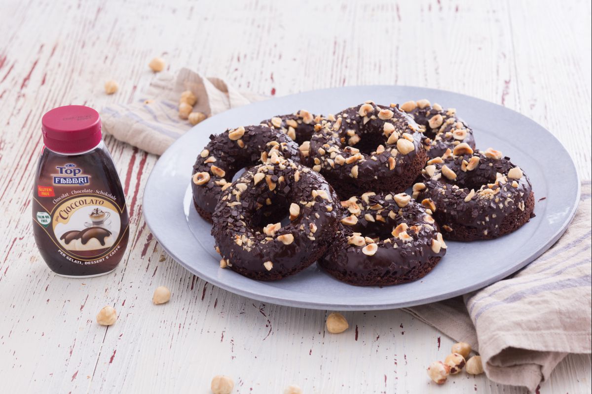 Rosquinhas de chocolate e avelã