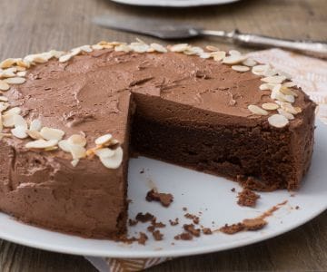Bolo delicioso de chocolate sem farinha