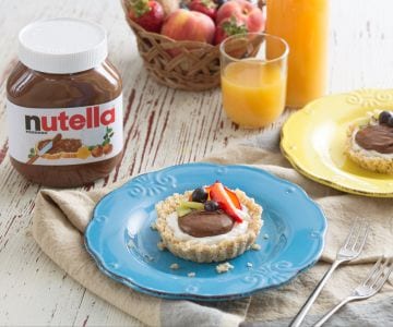 Tortinhas sem forno com creme de iogurte e Nutella®