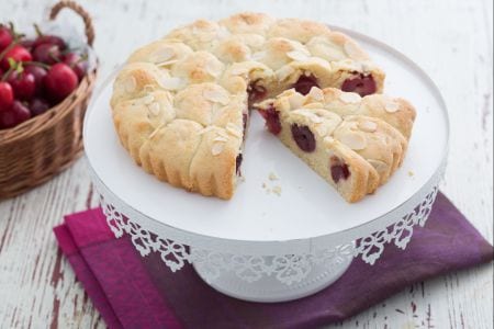 Torta de cerejas frescas