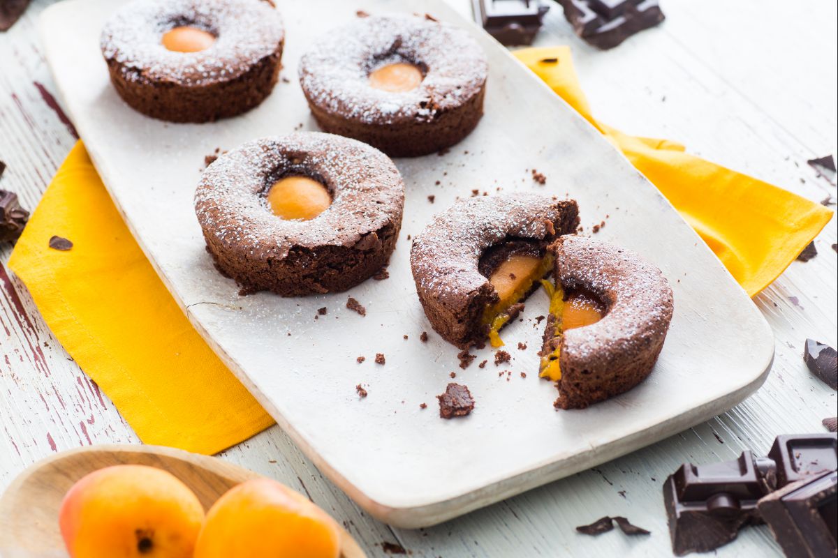 Tortinhas de chocolate e damasco