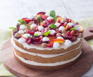 Torta de verão com pão de ló integral