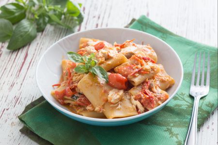 Paccheri ao molho de peixe-cabra