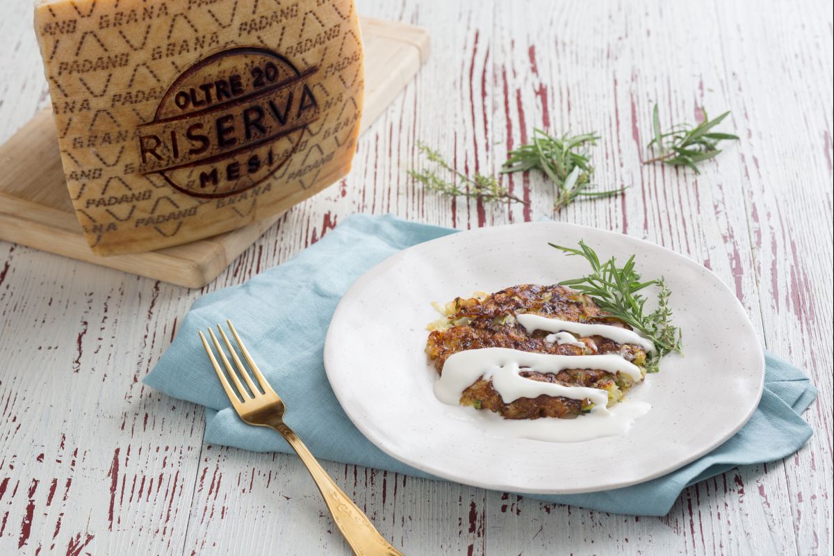 Rosti de abobrinha e batata com fonduta de Grana Padano