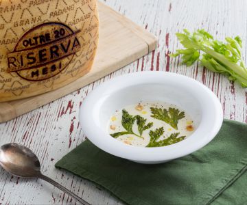 Sopinha de Grana Padano e aipo