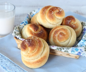 Pãezinhos doces com leite de coco