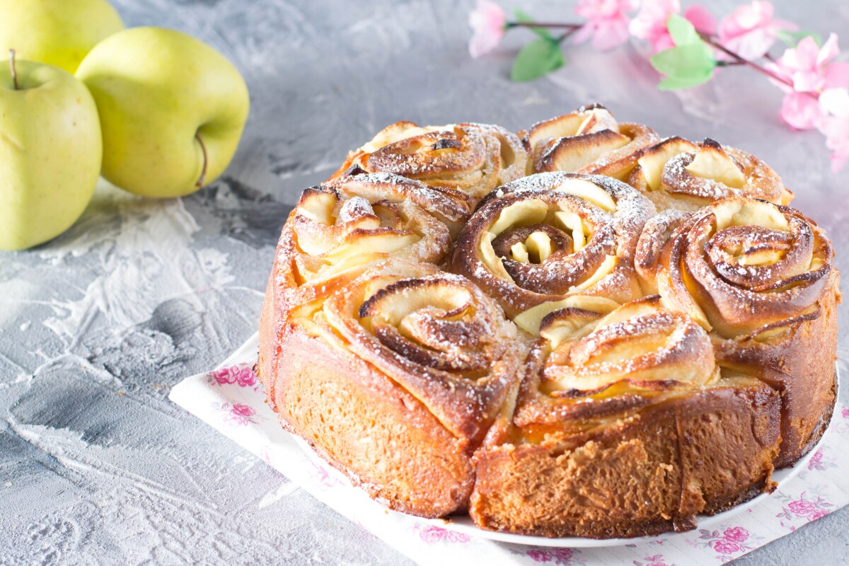Torta de rosas com maçãs