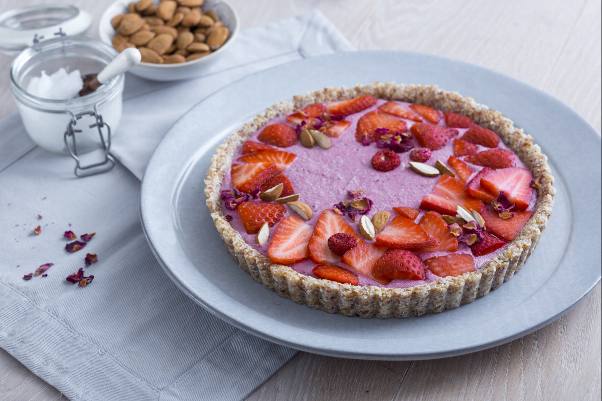 Torta crudista de morango