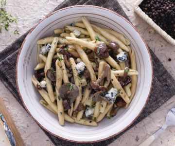 Strozzapreti cogumelos e gorgonzola