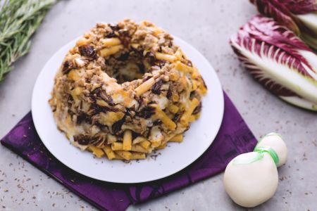 Timbalo de radicchio, linguiça e scamorza