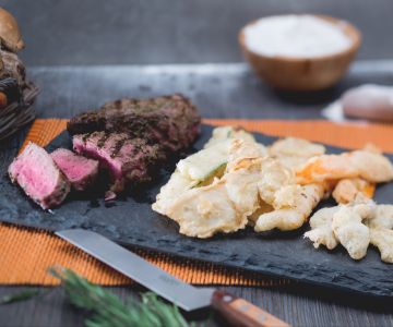 Tempura de legumes de outono e carne