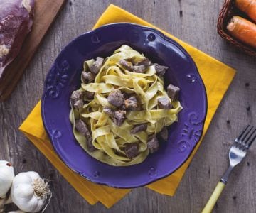 Tagliatelle com pato