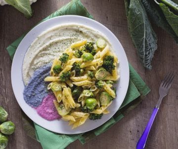Penne aos cinco tipos de couve