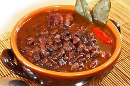 Sopa de feijão preto mexicana
