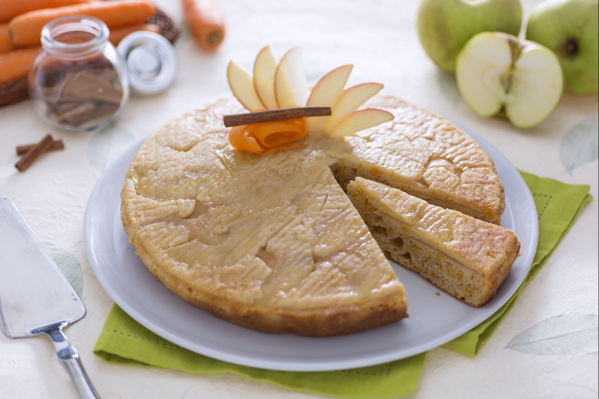 Torta de maçã e cenoura