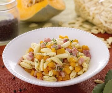 Cavatelli com bacon e abóbora