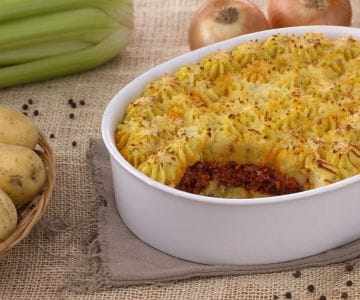 Torta de batatas com recheio de ragu de cotechino