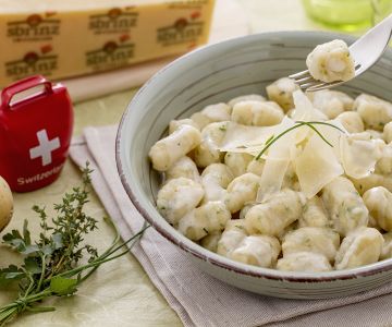 Nhoque de ervas recheado com Sbrinz