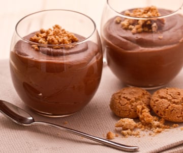 Taças de amaretti, castanhas e mascarpone