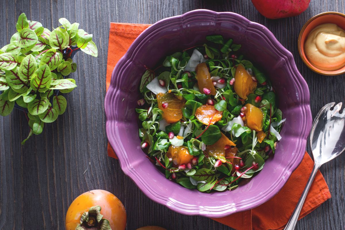Salada de caqui e romã