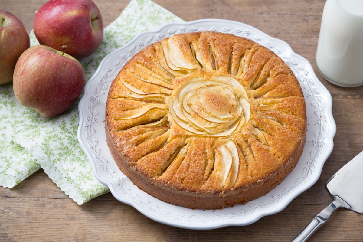 Torta de maçã em raios