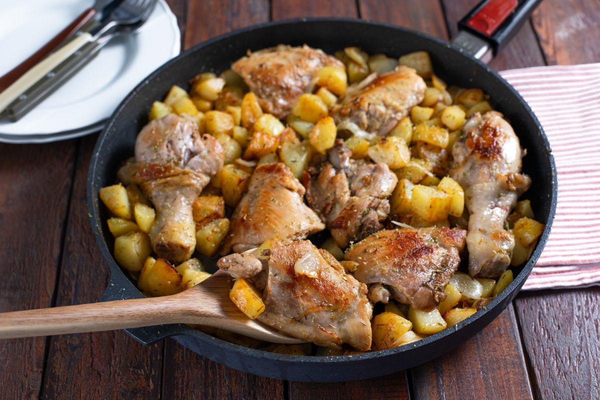 Frango rústico com batatas