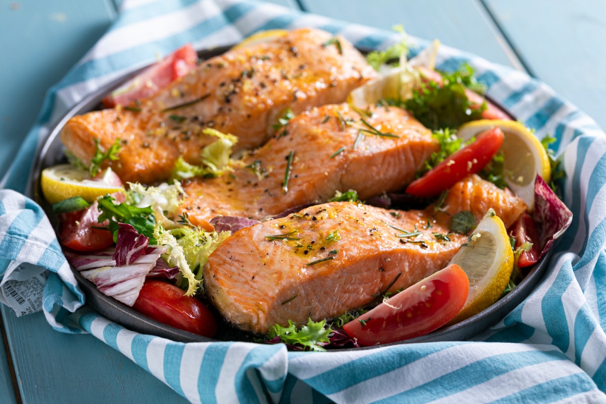 Salmão na fritadeira elétrica