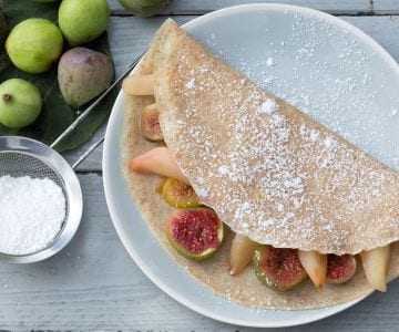 Crepes integrais com figos e peras