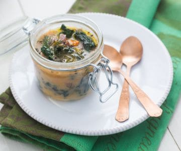 Farinata lucchese em cozimento no pote