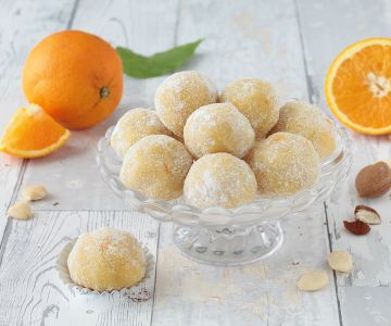 Bolinhas de amêndoas e laranja