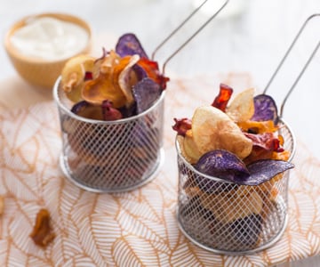 Chips de tubérculos e maionese de gengibre