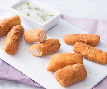 Palitos de salmão com creme de cogumelos e ervas