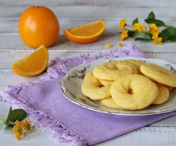Biscoitos com farinha de milho e laranjas