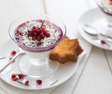 Panna cotta com gelatina de romã