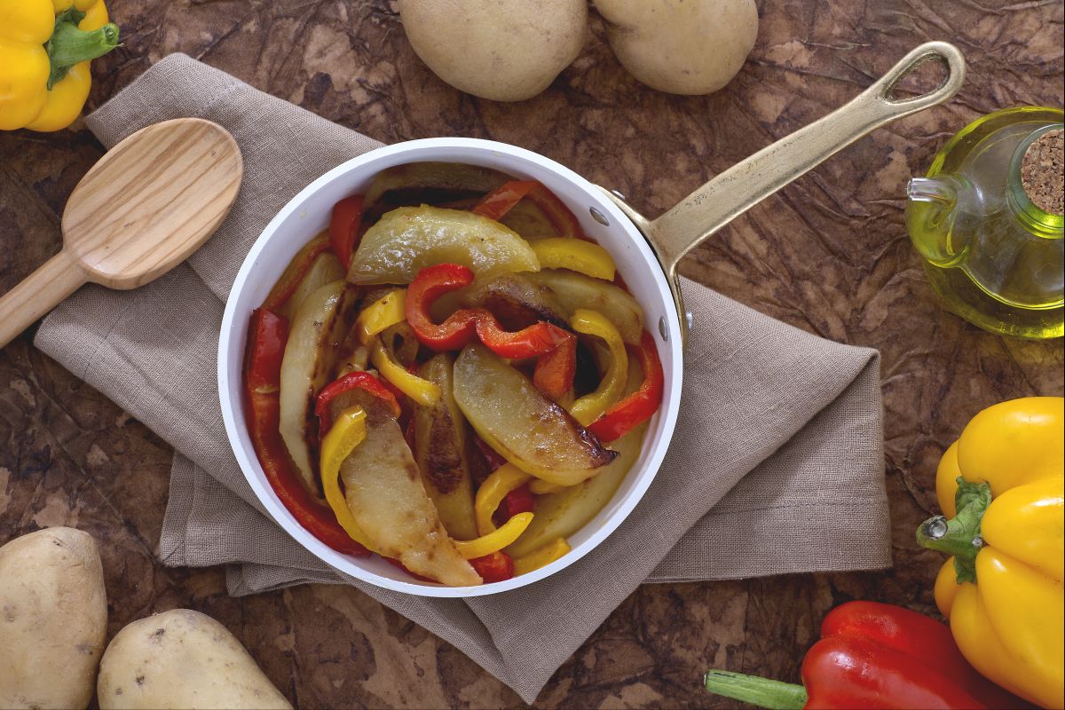 Batatas e pimentões