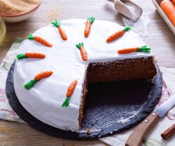 Bolo de cenoura à inglesa ou Carrot cake