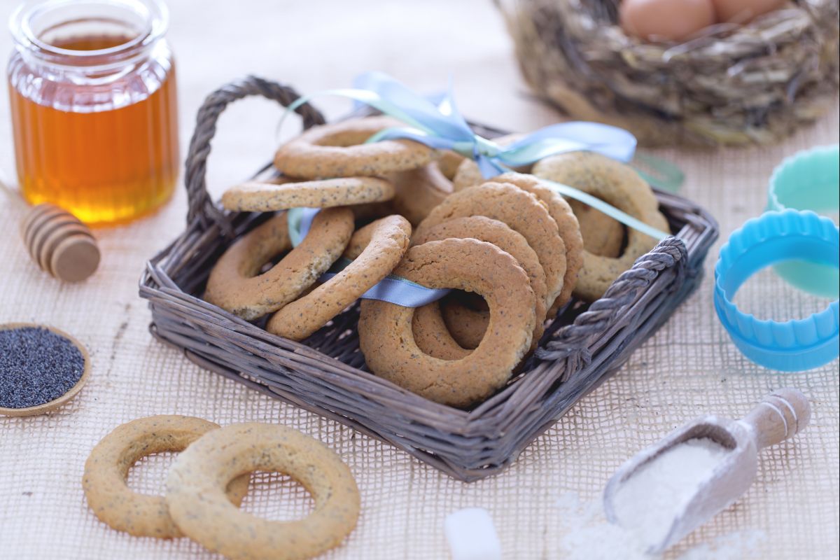 Biscoitos de mel e sementes de papoula