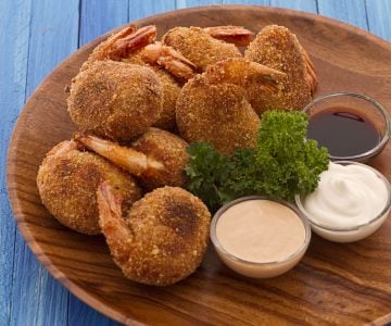Croquetes de grão-de-bico e camarão
